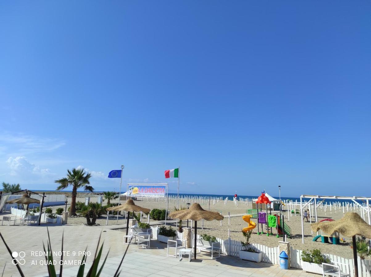 La Darsena Rooms Margherita Di Savoia Exteriör bild